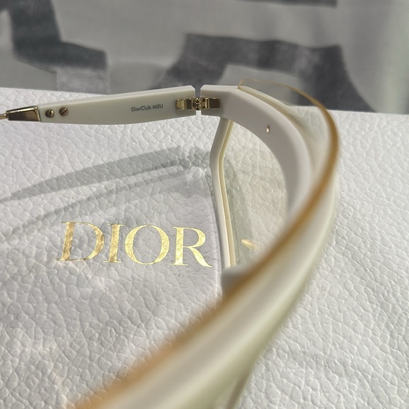 WHITE DIOR CLUB M2U SUNGLASSES. SPORTY EDGE. - Picture 4 of 4